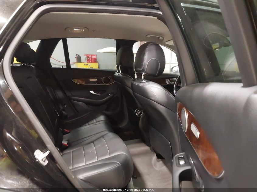 2016 Mercedes-Benz Glc 300 4Matic VIN: WDC0G4KB9GF052102 Lot: 43989090