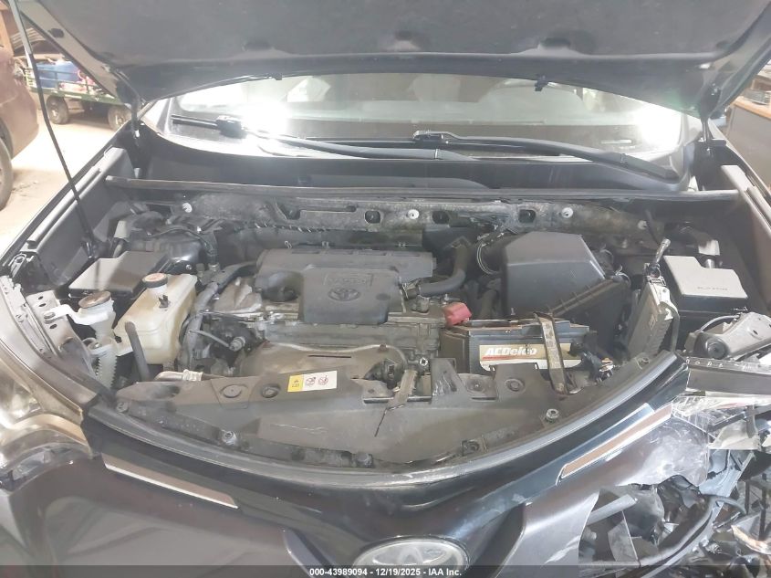 2018 Toyota Rav4 Le VIN: JTMBFREV7JJ724215 Lot: 43989094