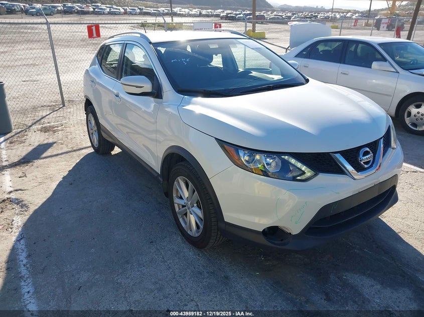 JN1BJ1CPXHW012236 2017 Nissan Rogue Sport Sv auction photo 1