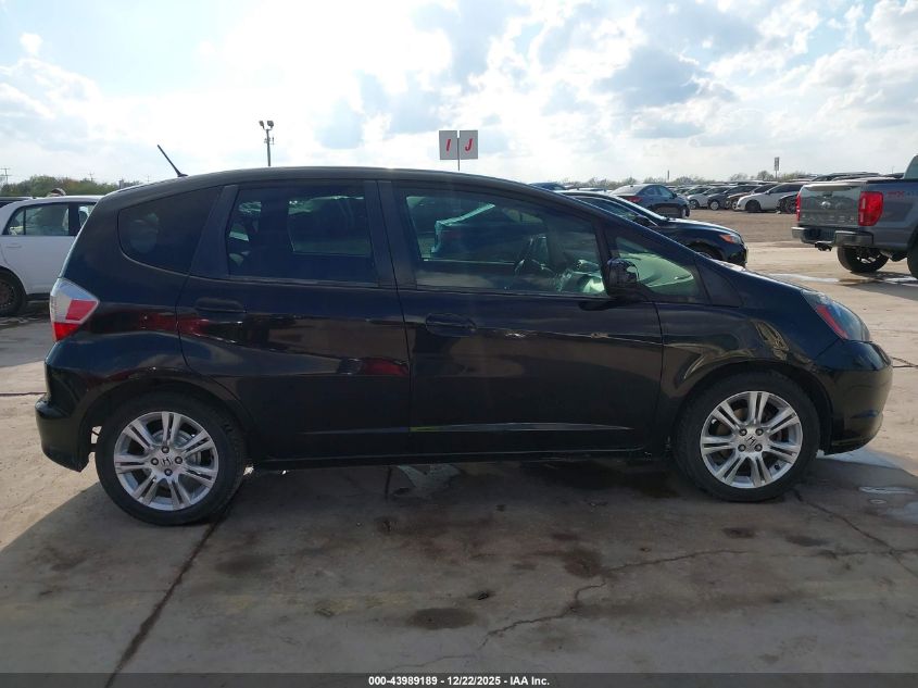 2013 Honda Fit VIN: JHMGE8G33DC035682 Lot: 43989189
