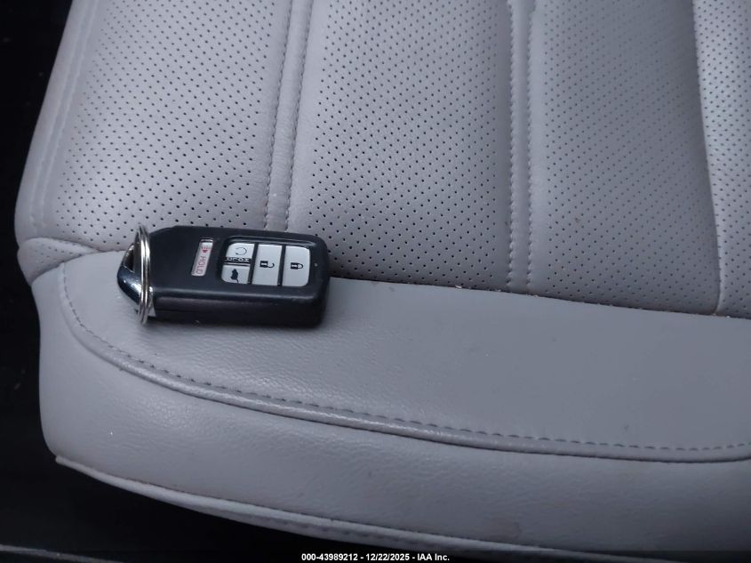 2017 Honda Cr-V Touring VIN: 5J6RW2H98HL032123 Lot: 43989212