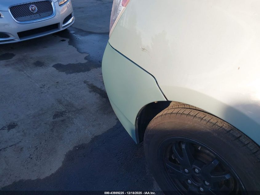 2013 Toyota Prius Two VIN: JTDKN3DU8D1632916 Lot: 43989225