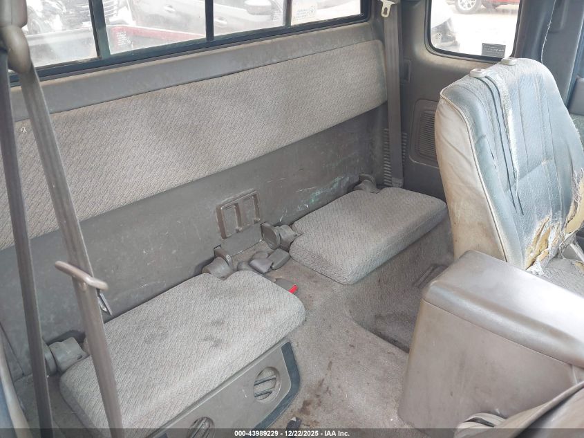 1997 Toyota Tacoma VIN: 04TAVL52N4VZ32887 Lot: 43989229