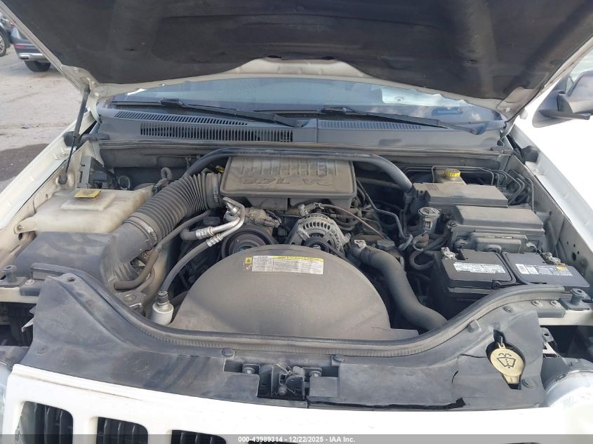 2010 Jeep Grand Cherokee Laredo VIN: 1J4PS4GK1AC152855 Lot: 43989314