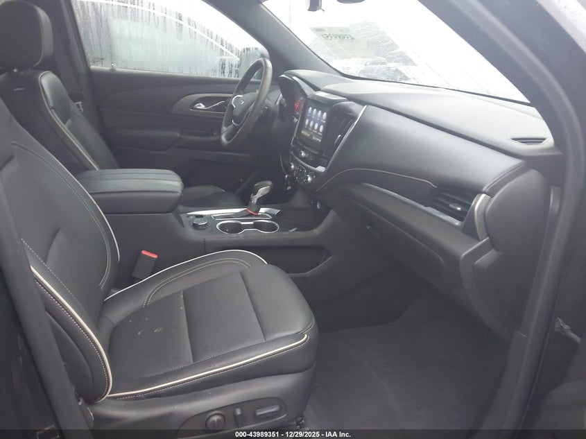 2023 Chevrolet Traverse Awd Premier