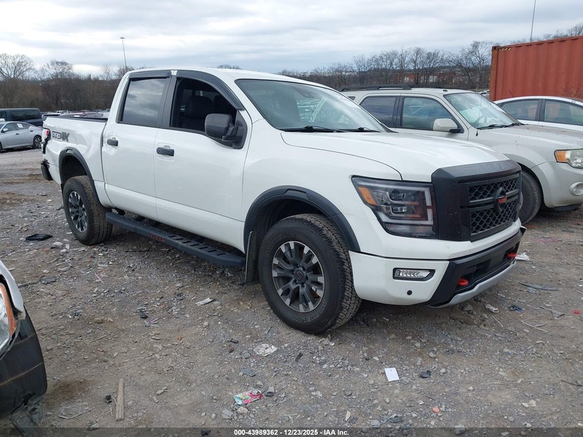 2022 Nissan Titan Pro-4X 4X4