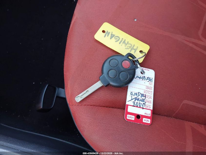 2008 Smart Fortwo Passion/Pure VIN: WMEEJ31X68K170400 Lot: 43989428