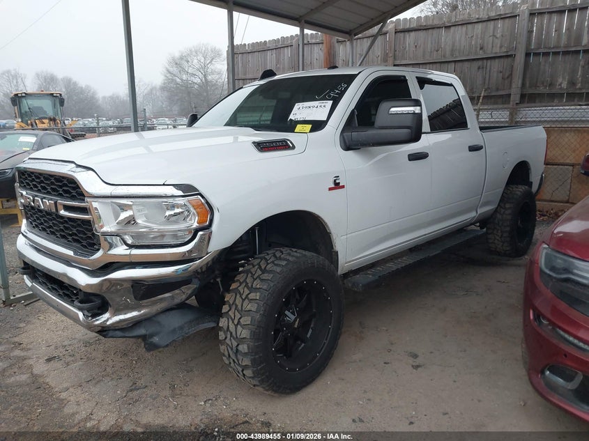 Vin: 3c6ur5cl5pg512389, lot: 44485163, ram 2500 tradesman  4x4 6'4 box 20232