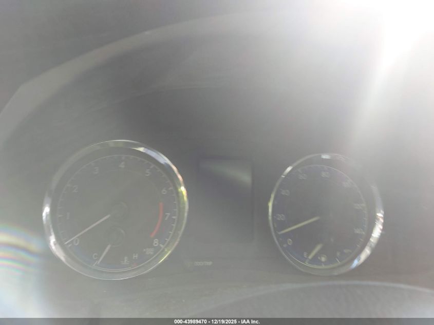 2018 Toyota Corolla Le VIN: 5YFBURHE2JP835901 Lot: 43989470