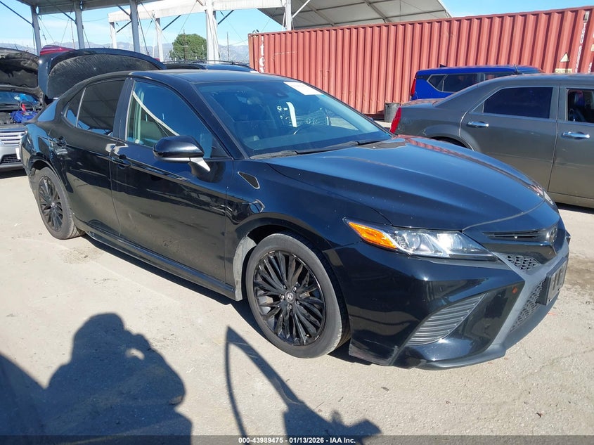TOYOTA CAMRY SE NIGHTSHADE EDITION 2020