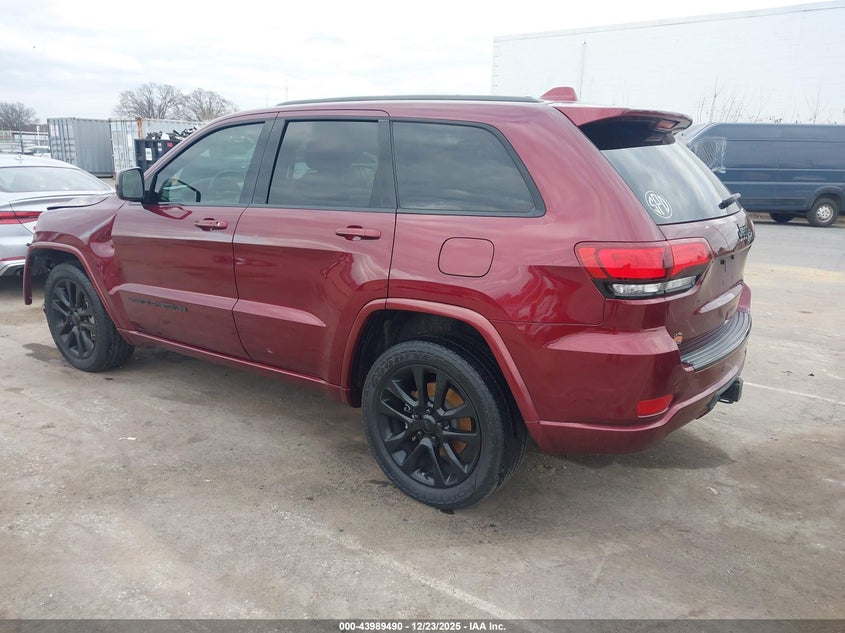 VIN 1C4RJEAGXHC761870 2017 JEEP GRAND CHEROKEE ALTITUDE 4X2