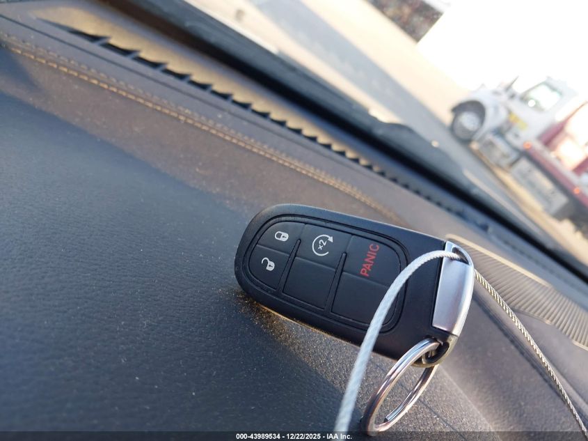 2019 Jeep Cherokee Latitude Plus 4X4 VIN: 1C4PJMLB8KD323434 Lot: 43989534