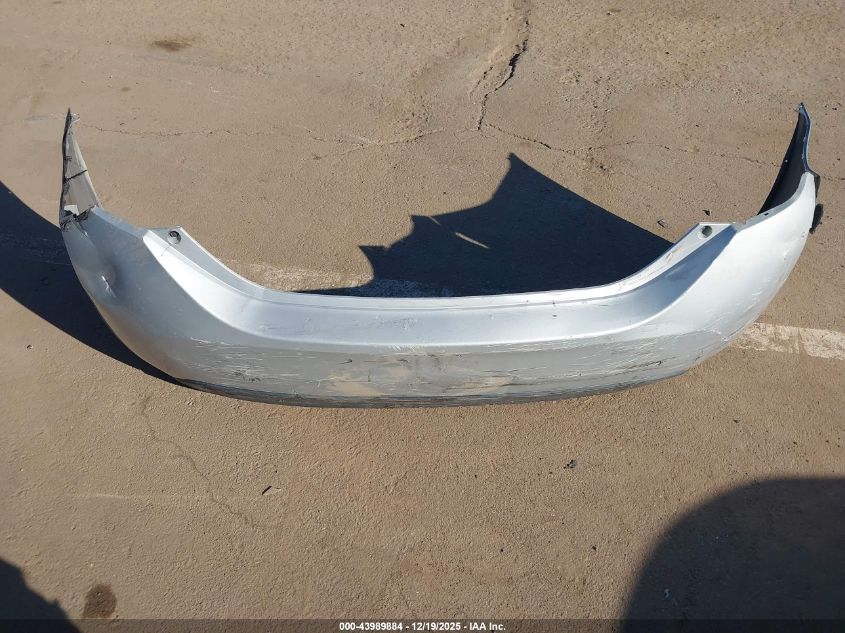 2018 Toyota Corolla Le VIN: 2T1BURHE1JC115487 Lot: 43989884