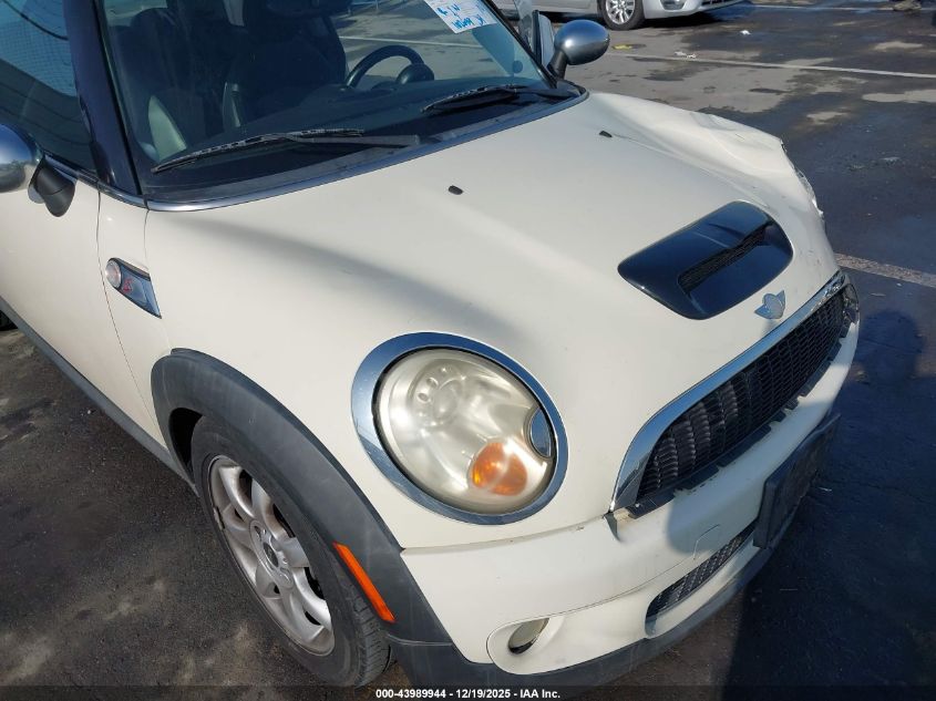 2008 Mini Cooper S VIN: WMWMF73518TT89366 Lot: 43989944