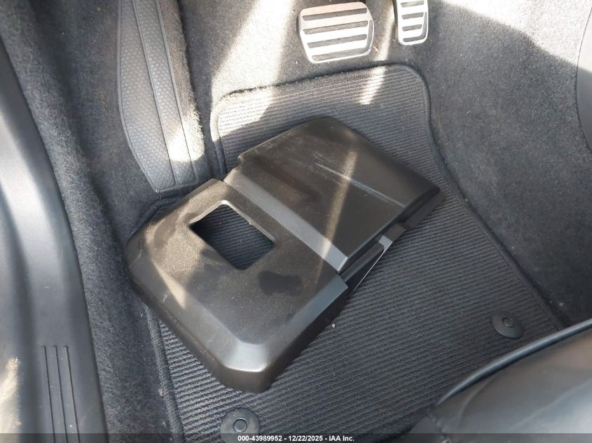 2012 Volvo C30 T5/T5 Platinum/T5 Premier Plus/T5 R-Design/T5 R-Design Platinum/T5 R-Design Premier Plus VIN: YV1672MKXC2286486 Lot: 43989952