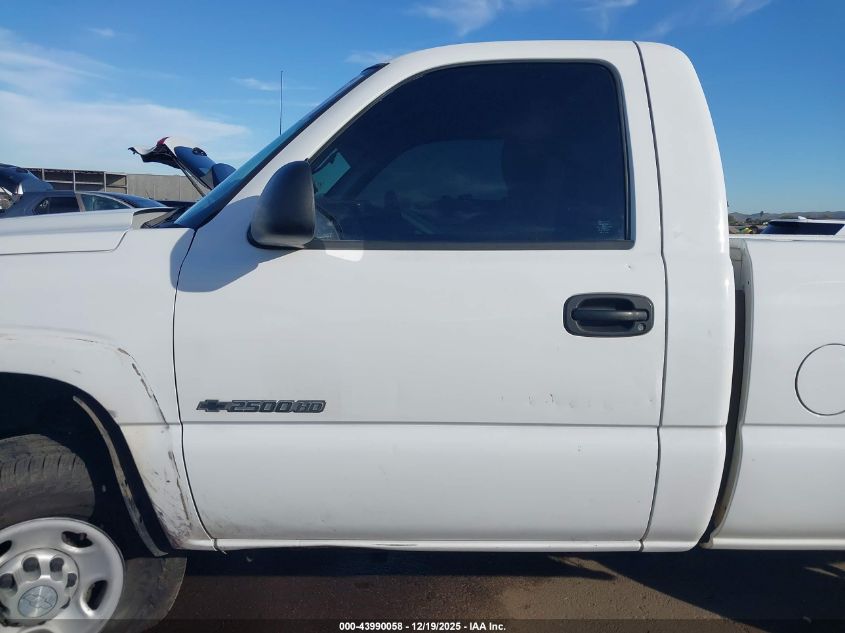 2005 Chevrolet Silverado 2500Hd Work Truck VIN: 1GCHC24U25E314827 Lot: 43990058