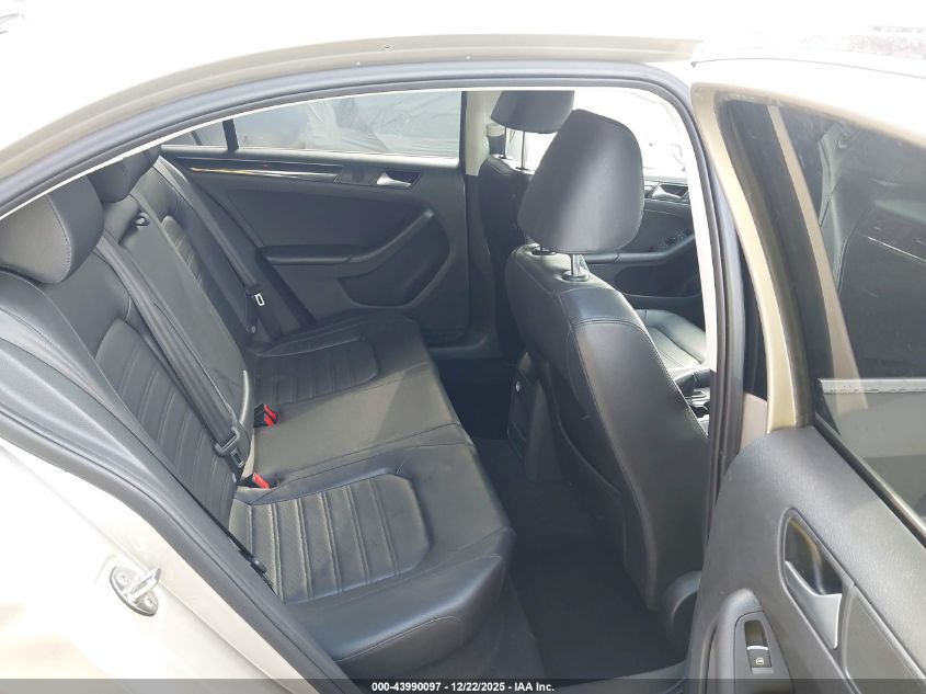 2015 Volkswagen Jetta 1.8T Sel VIN: 3VWL07AJ6FM237379 Lot: 43990097