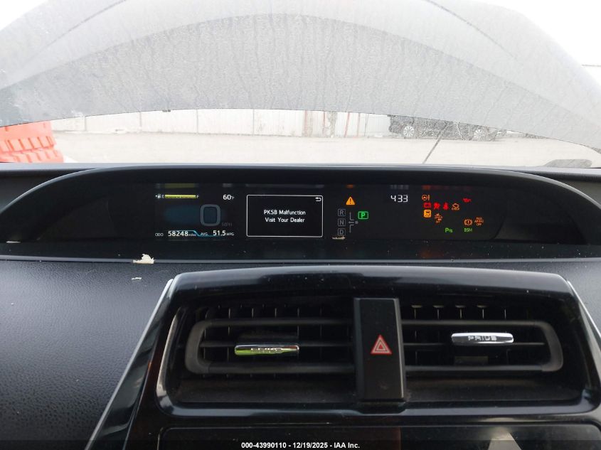 2020 Toyota Prius Xle VIN: JTDKARFU0L3118086 Lot: 43990110