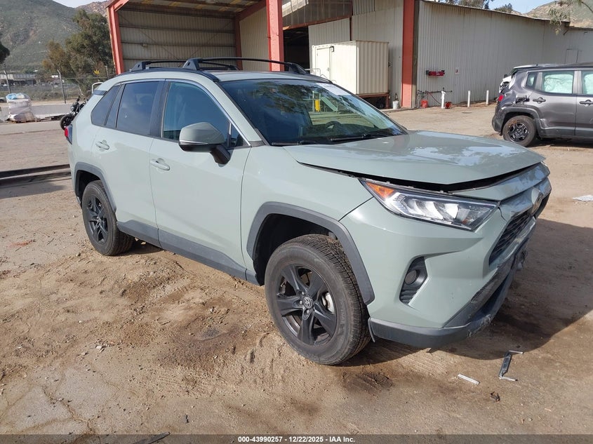 2T3W1RFV0MW180595 2021 Toyota Rav4 Xle auction photo 1