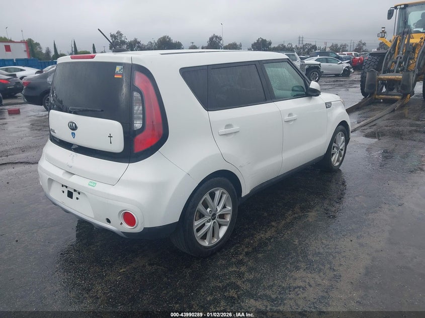 Vin: kndjp3a56j7527433, lot: 44485997, kia soul + 20184