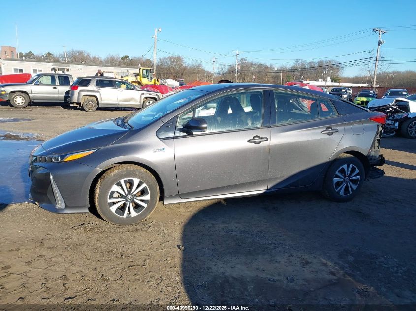 2018 Toyota Prius Prime Plus VIN: JTDKARFP0J3085906 Lot: 43990290