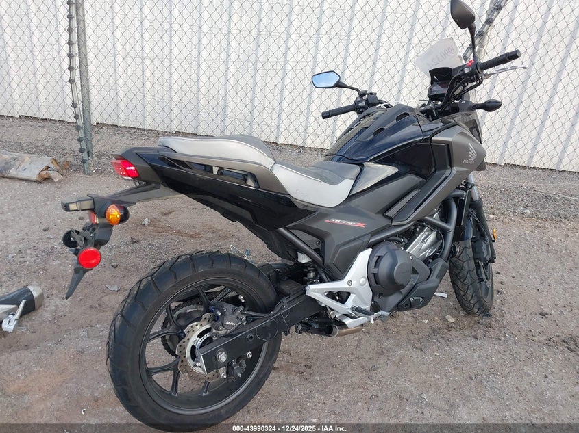 2020 Honda Nc750 Xd VIN: JH2RC9040LK200186 Lot: 43990324