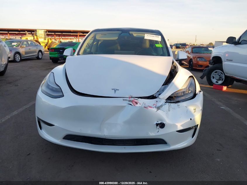 2022 Tesla Model Y Long Range Dual Motor All-Wheel Drive VIN: 7SAYGAEE4NF490494 Lot: 43990388