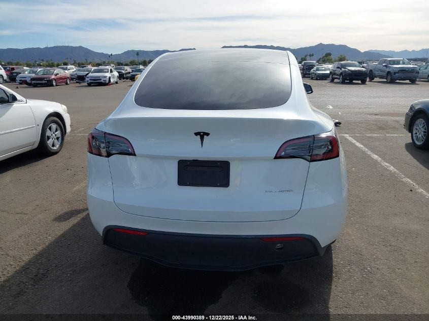 2023 Tesla Model Y Awd/Long Range Dual Motor All-Wheel Drive VIN: 7SAYGDEE4PA134810 Lot: 43990389