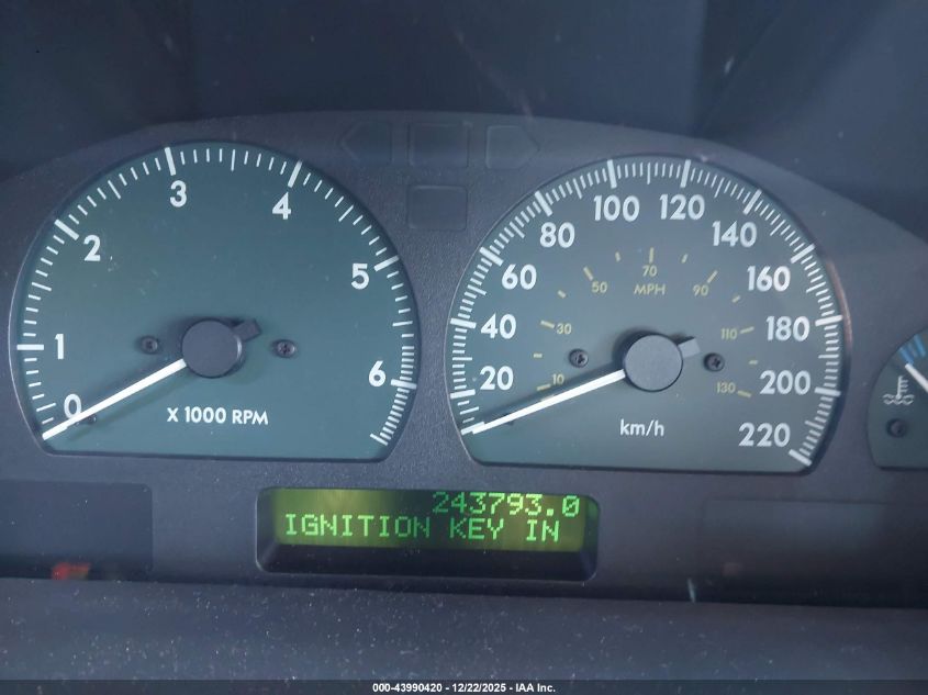 2001 Land Rover Range Rover 4.6 Hse VIN: SALPM164X1A458300 Lot: 43990420