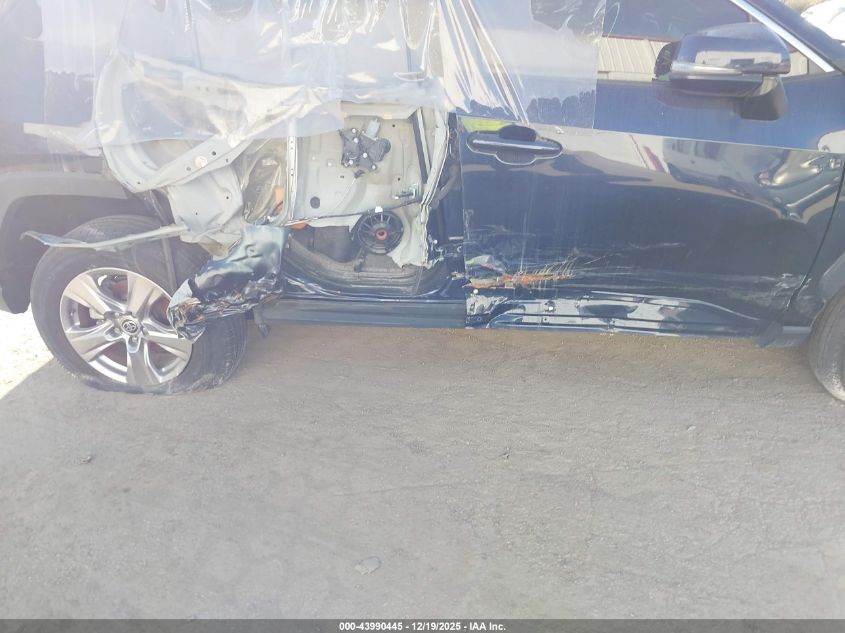 2022 Toyota Rav4 Xle VIN: 2T3W1RFV4NW226334 Lot: 43990445