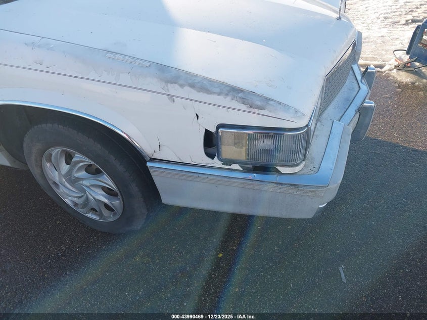 1989 Cadillac Deville VIN: 1G6CD5155K4215977 Lot: 43990469