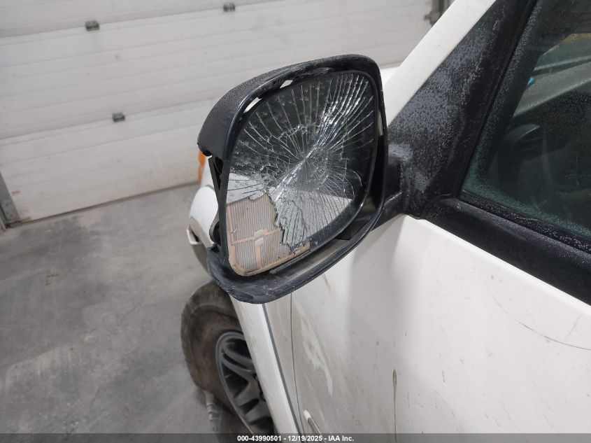 2004 Toyota Sequoia Limited V8 VIN: 5TDBT48A74S207217 Lot: 43990501