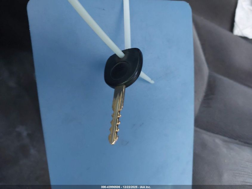 2005 GMC Sierra 1500 Sle VIN: 2GTEC13TX51105052 Lot: 43990506