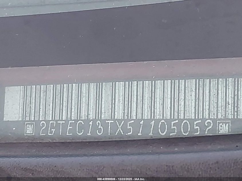 2005 GMC Sierra 1500 Sle VIN: 2GTEC13TX51105052 Lot: 43990506