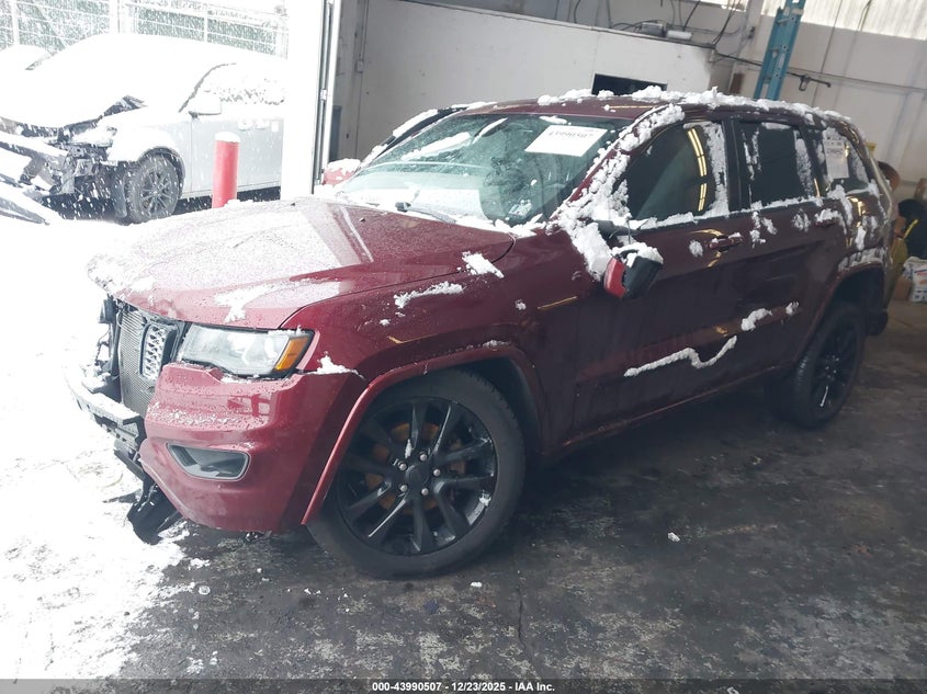 VIN 1C4RJFAG4JC226951 2018 JEEP GRAND CHEROKEE ALTITUDE 4X4