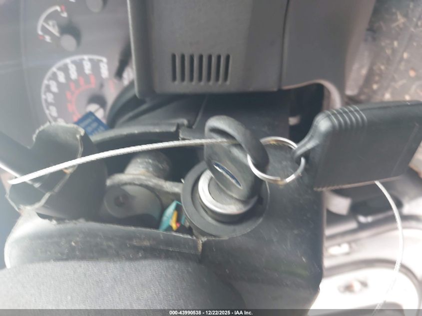 2002 Ford Explorer Xlt VIN: 1FMZU63E02ZB13320 Lot: 43990538