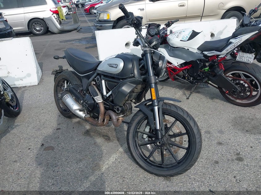 2023 Ducati Scrambler Desert Sled