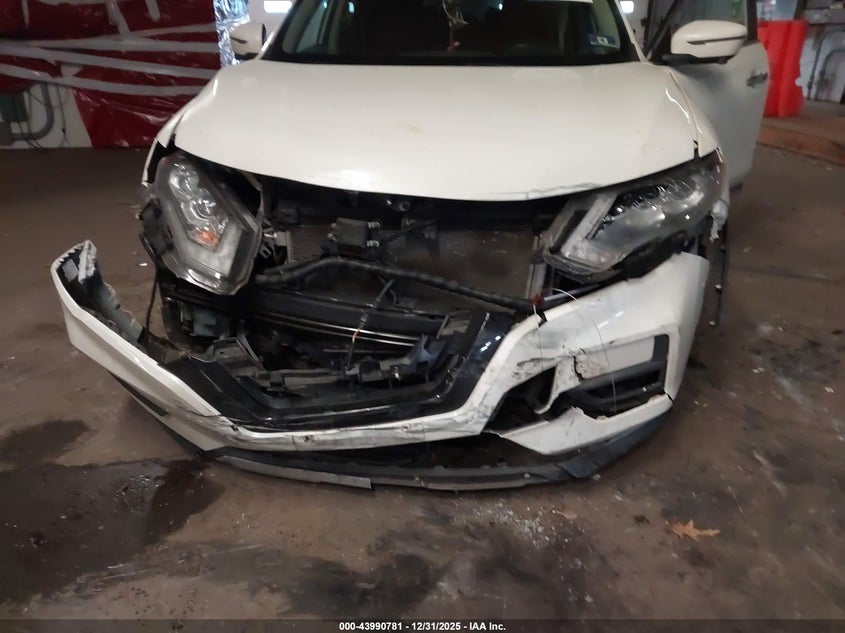 2019 NISSAN ROGUE auction photo 6