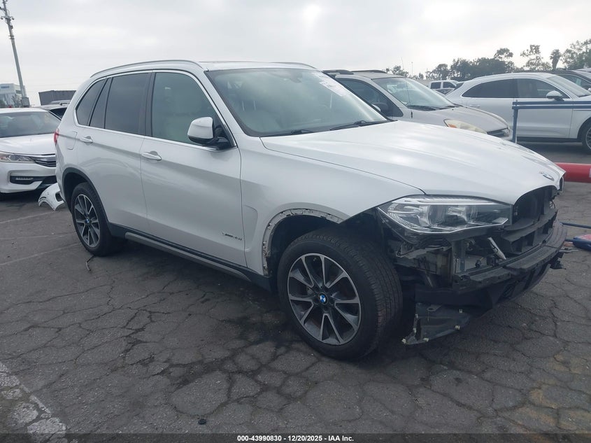 BMW X5 2017. Lot# 43990830. VIN 5UXKR2C38H0U22995. Photo 1