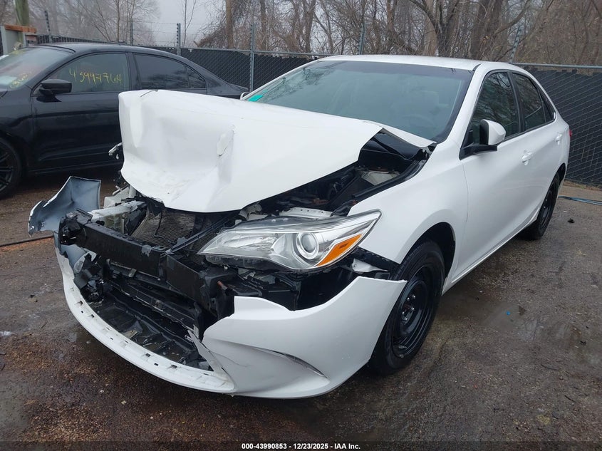 2016 Toyota Camry Le