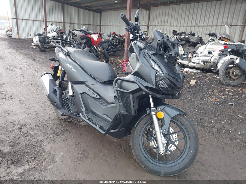 MLHKF5453S5100641 2025 Honda Adv160 A auction photo 1