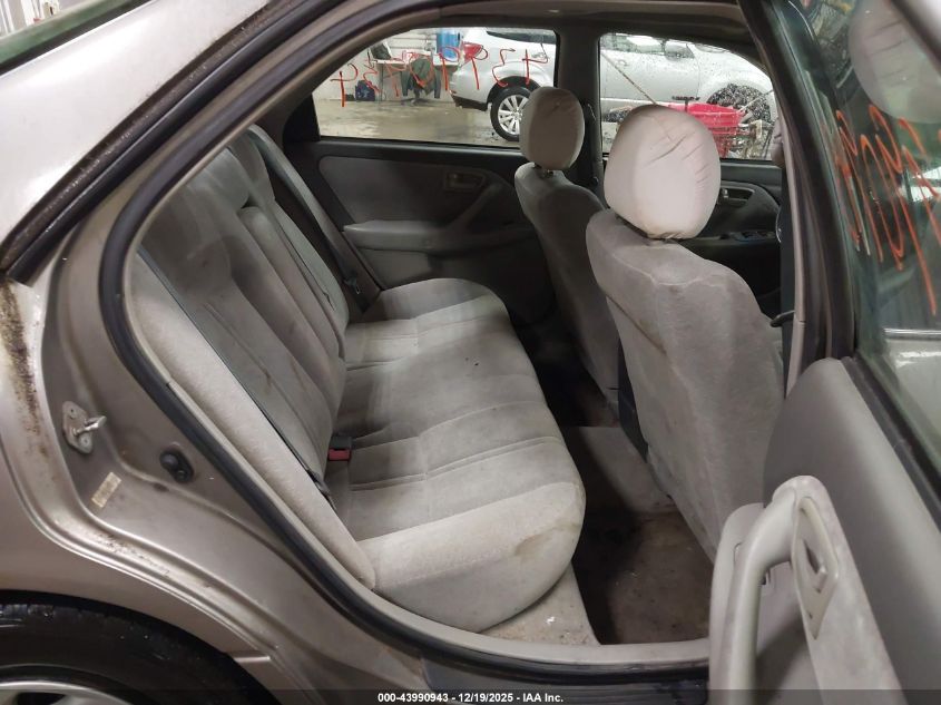 1998 Toyota Camry Le VIN: 4T1BG22K1WU372653 Lot: 43990943