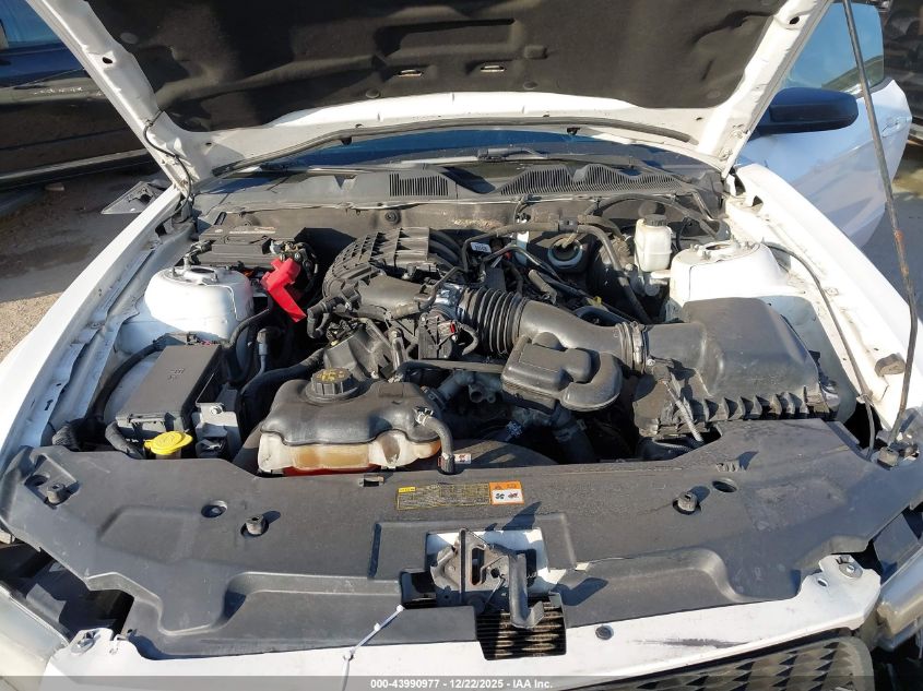 2011 Ford Mustang V6 VIN: 1ZVBP8AM8B5125142 Lot: 43990977