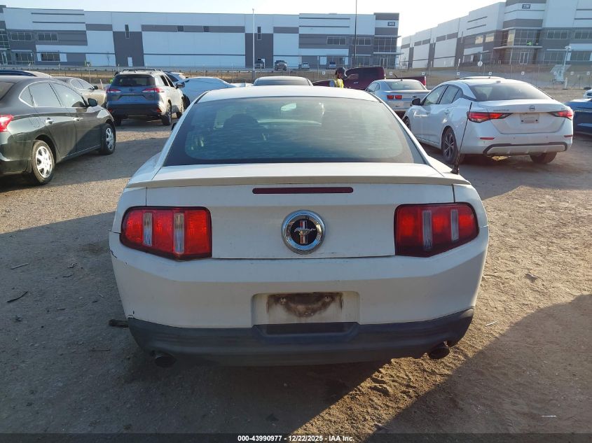 2011 Ford Mustang V6 VIN: 1ZVBP8AM8B5125142 Lot: 43990977