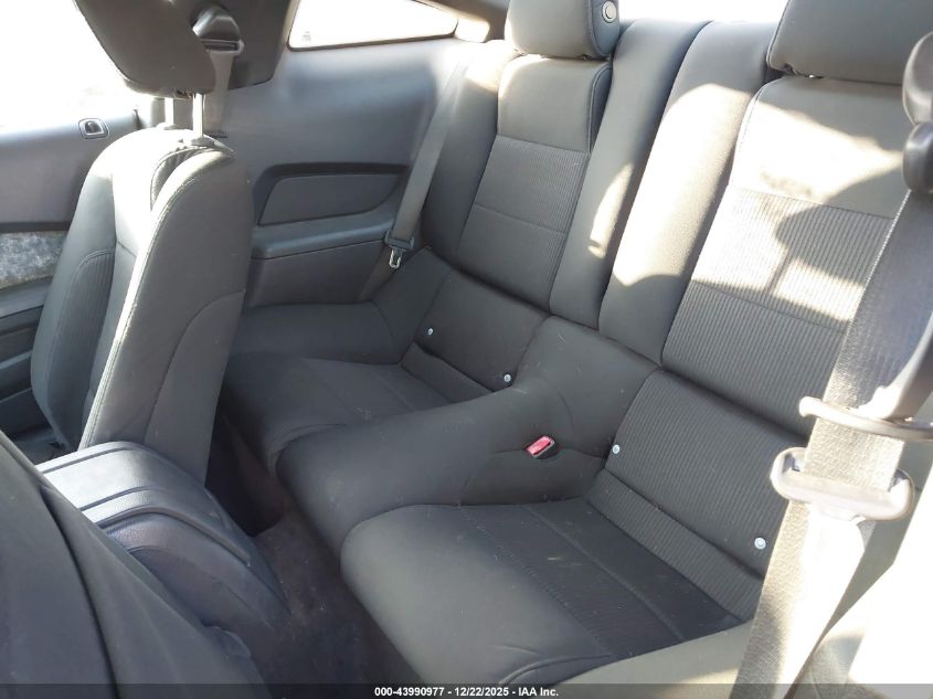 2011 Ford Mustang V6 VIN: 1ZVBP8AM8B5125142 Lot: 43990977