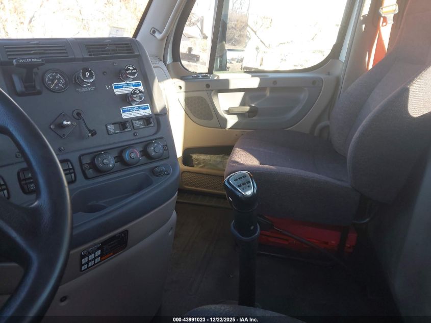 2018 Freightliner Cascadia 125 VIN: 3AKJGEDR7JDJU1297 Lot: 43991023