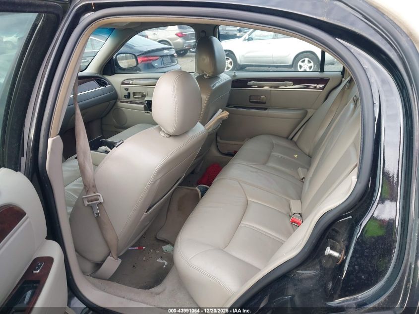 2008 Lincoln Town Car Signature Limited VIN: 2LNHM82VX8X641096 Lot: 43991064