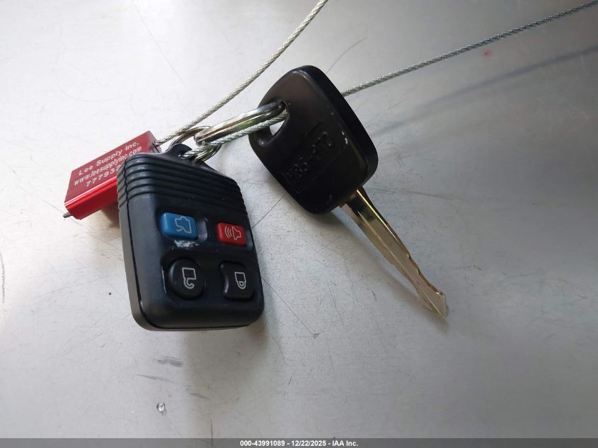 2003 Ford Focus VIN: DENNISOLSEN Lot: 43991089