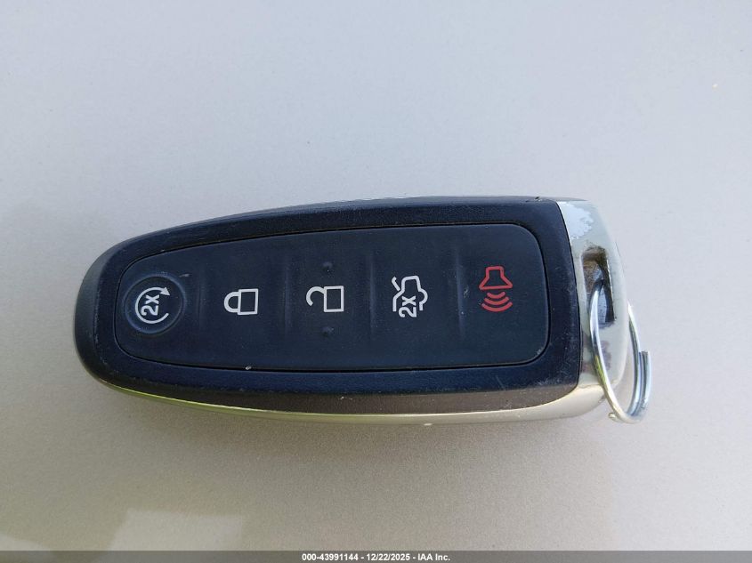 2019 Ford Escape Titanium VIN: 1FMCU9J96KUB89182 Lot: 43991144