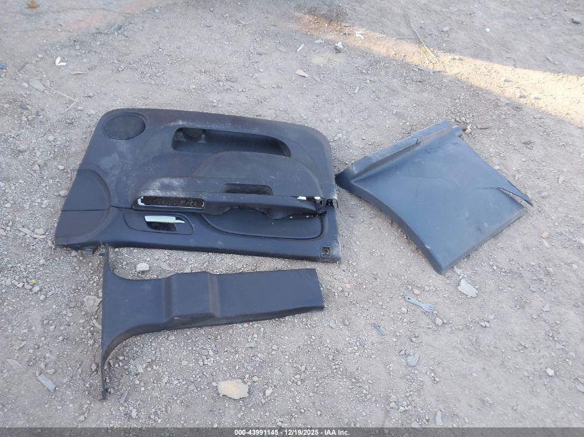 2011 Chevrolet Suburban 1500 Ls VIN: 1GNSKHE37BR375068 Lot: 43991145